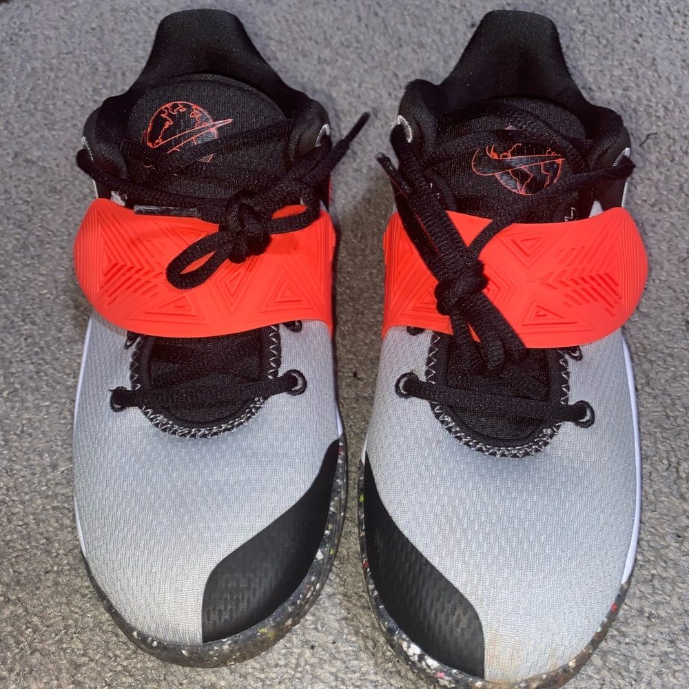 COPY - Kyrie Flytrap 3 GS